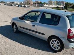 Grigio Usata 2005 Renault Clio II Due volumi | 1200 € (Buon prezzo)