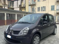 Grigio scuro metallizzato Usata 2008 Renault Modus Monovolume | 4500 € (Molto cara)