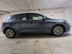 Blu/azzurro Usata 2017 Renault Mégane IV Bose Edition Tre volumi | 12.000 € (Buon prezzo)