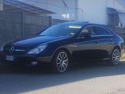 Nero Usata 2008 Mercedes CLS320 Tre volumi | 11.000 € (Buon prezzo)