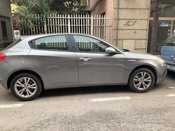 Grigio Usata 2015 Alfa Romeo Giulietta Due volumi | 9500 € (Ottimo prezzo)