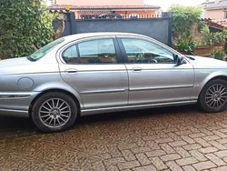 Usata 2006 Jaguar X-type Tre volumi | 3000 € (Buon prezzo)