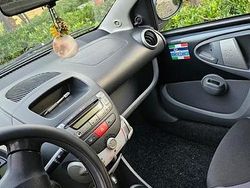 Nero Usata 2007 Toyota Aygo Due volumi | 4200 € (Molto cara)