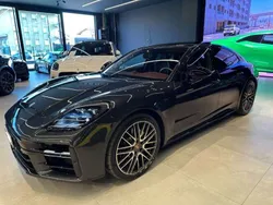 Grigio metallizzato Usata 2024 Porsche Panamera Tre volumi | 129.990 €