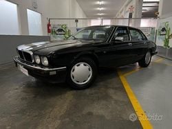 Nero Usata 1990 Jaguar XJ6 Tre volumi | 10.500 €
