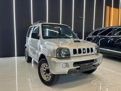 Grigio Usata 2005 Suzuki Jimny SUV | 13.900 € (Molto cara)
