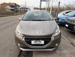 Giallo Usata 2014 Peugeot 208 Access Due volumi | 5499 € (Buon prezzo)