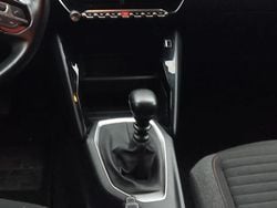 Nero Usata 2021 Peugeot 2008 Active SUV | 16.900 € (Buon prezzo)