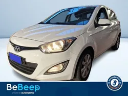 Bianco pastello Usata 2013 Hyundai i20 Edition Tre volumi | 8500 € (Molto cara)