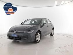 Dolphin grey metallizzato Usata 2025 VW Golf VIII Life Tre volumi | 28.200 € (Buon prezzo)