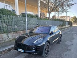 Usata 2016 Porsche Macan Turbo SUV | 37.000 € (Cara)