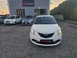Bianco Usata 2015 Lancia Ypsilon Gold Due volumi | 7900 € (Buon prezzo)