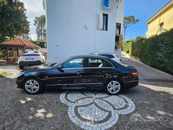 Nero Usata 2010 Mercedes E350 Tre volumi | 11.000 €