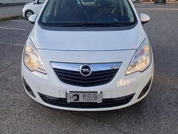 Bianco Usata 2010 Opel Meriva Cosmo Monovolume | 3700 € (Buon prezzo)