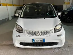 Usata 2015 Smart ForTwo Coupé Due volumi | 7999 € (Buon prezzo)
