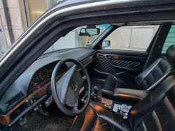 Nero Usata 1989 Mercedes 300 SE Due volumi | 16.000 €