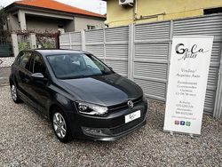 Grigio Usata 2010 VW Polo Highline Tre volumi | 8500 € (Buon prezzo)