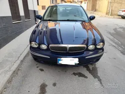 Blu/azzurro Usata 2003 Jaguar X-type Executive Tre volumi | 2850 € (Buon prezzo)