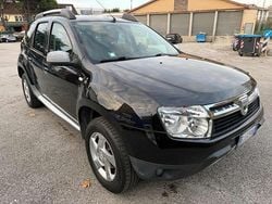 Nero Usata 2011 Dacia Duster Lauréate SUV | 3550 € (Ottimo prezzo)