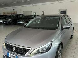 Argento Usata 2019 Peugeot 308 Active Station wagon | 9500 € (Buon prezzo)