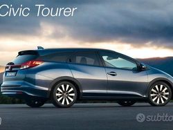 Argento Usata 2015 Honda Civic Elegance Station wagon | 14.900 € (Molto cara)