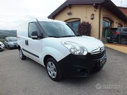 Bianco Usata 2017 Opel Combo Monovolume | 8000 € (Buon prezzo)
