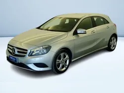 Argento metallizzato Usata 2015 Mercedes A180 Tre volumi | 15.200 € (Buon prezzo)