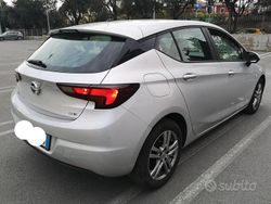 Usata 2017 Opel Astra Tre volumi | 7500 € (Buon prezzo)