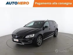 Nero Usata 2015 Volvo V60 CC Summum Station wagon | 16.499 € (Buon prezzo)