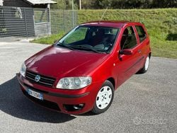 Rosso Usata 2006 Fiat Punto Due volumi | 2000 € (Buon prezzo)