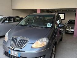 Grigio Usata 2010 Lancia Musa Monovolume | 2800 € (Buon prezzo)
