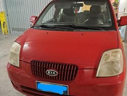 Rosso Usata 2007 Kia Picanto Due volumi | 2000 €