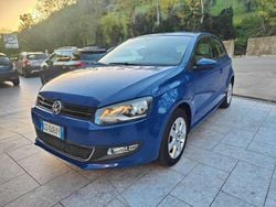 Blu/azzurro Usata 2010 VW Polo Highline Tre volumi | 4250 € (Buon prezzo)