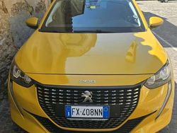Giallo Usata 2020 Peugeot 208 Active Due volumi | 11.500 € (Buon prezzo)