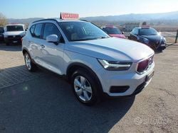 Grigio Usata 2021 Volvo XC40 Core SUV | 25.000 € (Buon prezzo)