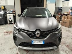 Grigio Usata 2021 Renault Captur Zen SUV | 16.800 € (Buon prezzo)