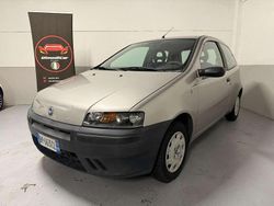 Grigio Usata 2001 Fiat Punto Tre volumi | 1490 € (Buon prezzo)