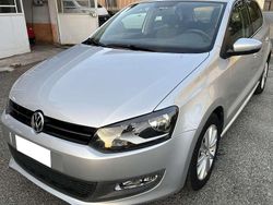 Grigio Usata 2012 VW Polo Tre volumi | 5900 € (Buon prezzo)