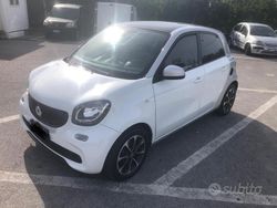 Bianco Usata 2015 Smart ForFour Due volumi | 7900 €