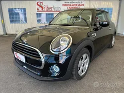Nero Usata 2020 Mini Cooper Due volumi | 18.300 € (Super prezzo)