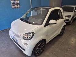 Bianco Usata 2015 Smart ForTwo Coupé Passion Due volumi | 12.900 € (Molto cara)