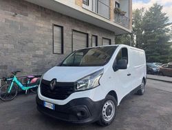 Bianco Usata 2015 Renault Trafic Furgone | 6400 €