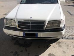 Usata 1995 Mercedes C180 Classic Tre volumi | 4500 €