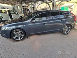 Grigio Usata 2016 Volvo V60 R-Design Station wagon | 6500 € (Ottimo prezzo)