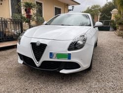 Bianco Usata 2017 Alfa Romeo Giulietta Due volumi | 10.000 € (Buon prezzo)