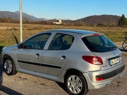 Grigio Usata 2009 Peugeot 206 Tre volumi | 1900 € (Ottimo prezzo)