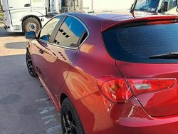 Rosso Usata 2013 Alfa Romeo Giulietta Tre volumi | 9000 € (Molto cara)