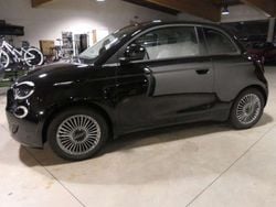 Nero Usata 2021 Fiat 500e Icon Tre volumi | 16.900 € (Molto cara)