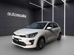 Bianco(met.) Usata 2022 Kia Rio Style Tre volumi | 13.490 € (Cara)