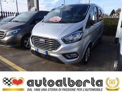Grigio chiaro Usata 2021 Ford Tourneo Monovolume | 32.500 € (Ottimo prezzo)